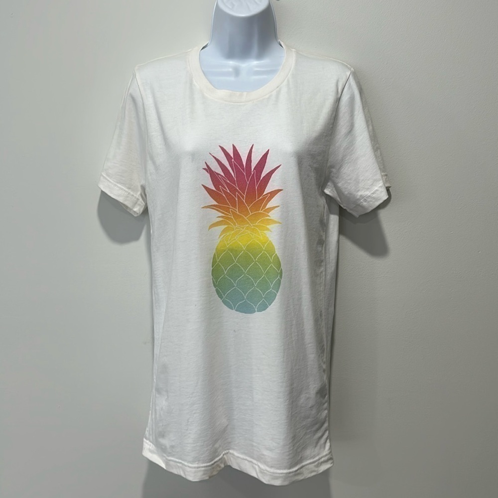 Basic Pineapple T-shirt 🍍